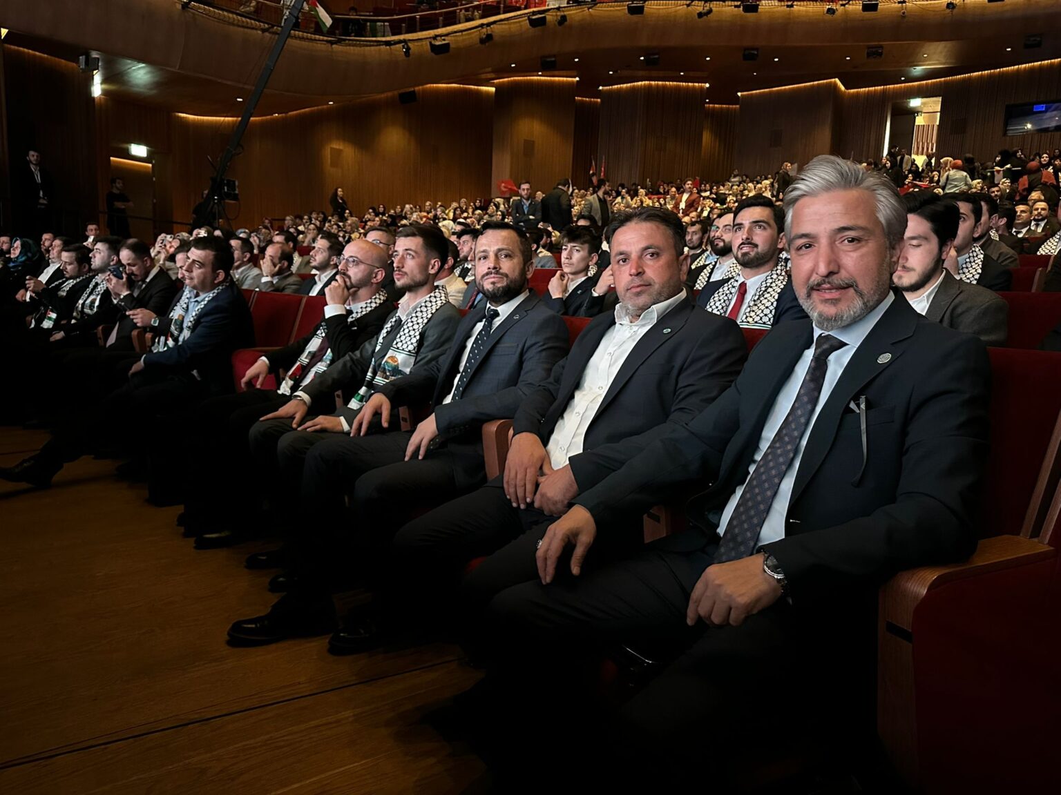 Akon meetings continue